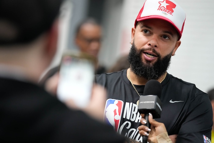 (Francisco Kjolseth | The Salt Lake Tribune) Former Utah Jazz player Deron Williams joins hundreds of NBA volunteers as they give back to the state by packing food and supplies during the NBA Cares Day of Service in Salt Lake City on Feb. 17, 2023.